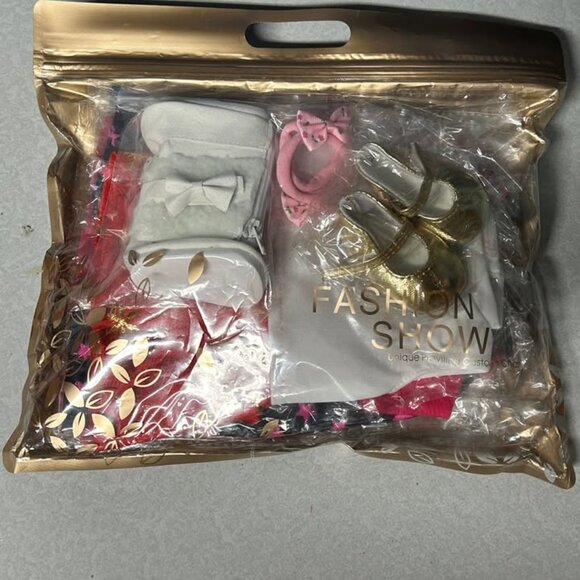 NEW 18 inch Posable Doll named ABBY with Extra Outfits - Picture 8 of 10